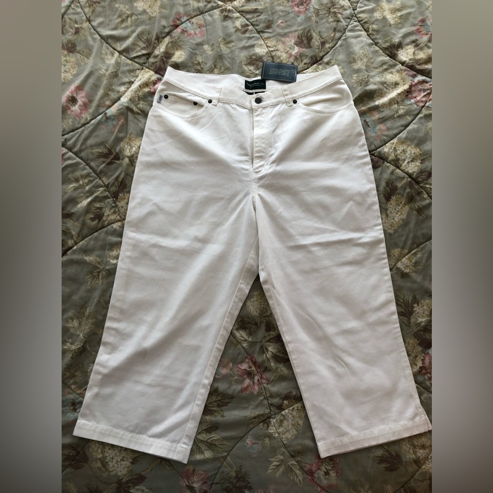 Mid Calf Capri Jeans
